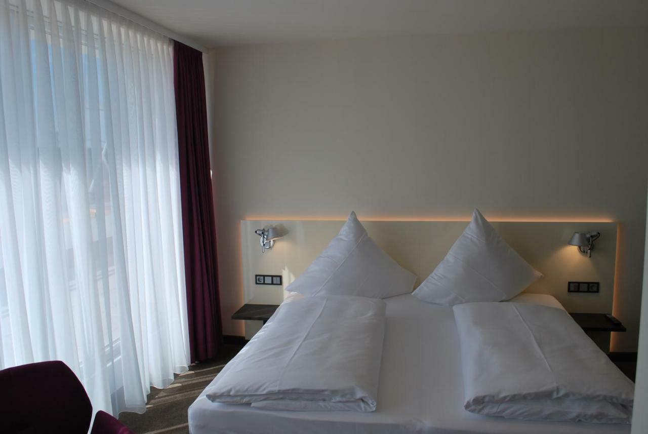 Esslingen am Neckar Hotel Am Berg Esslingen מראה חיצוני תמונה